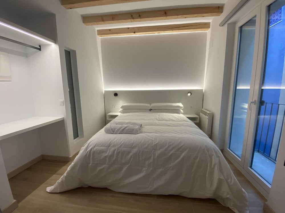 Linda Apartments by Clabao