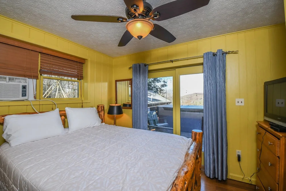 Shamrock Lodge