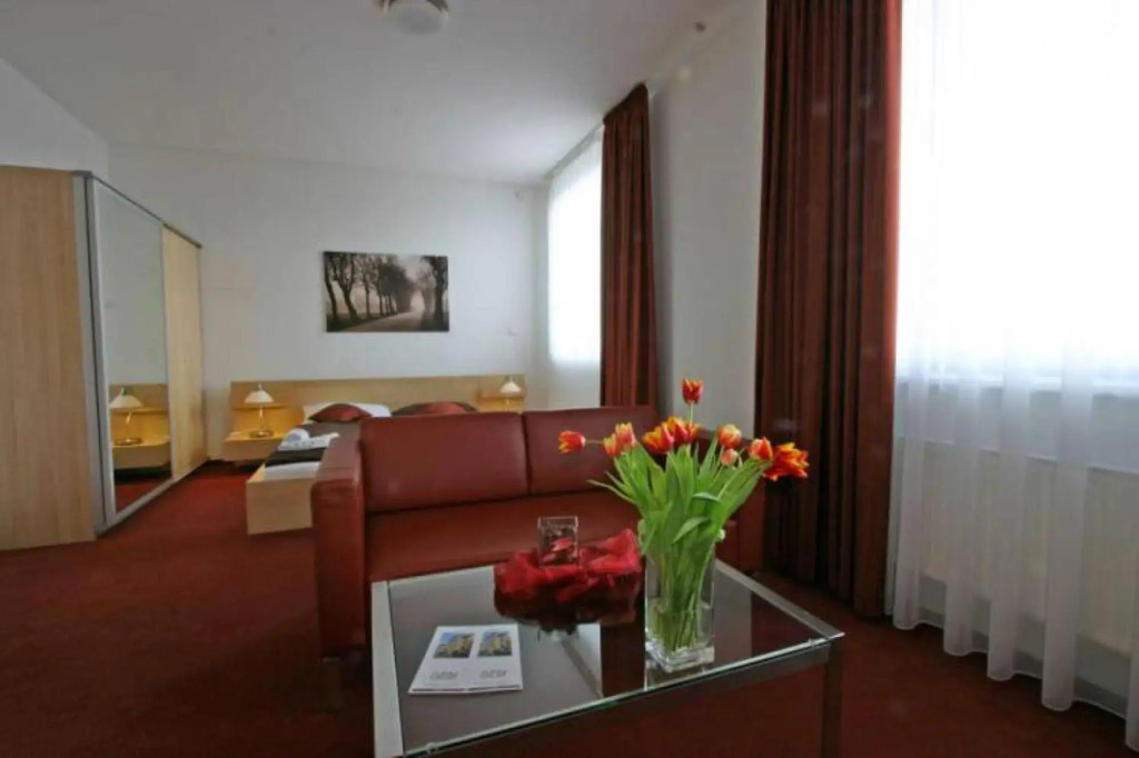 Hotel Ruby Blue