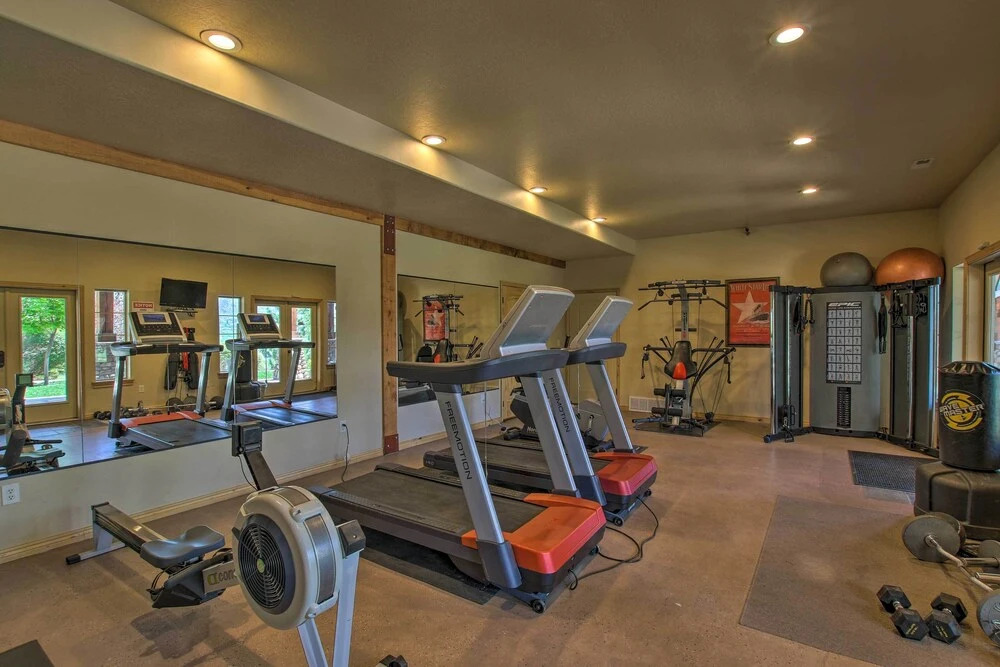 2-condo Property w/ Mtn Views by Golf & Ski Resort
