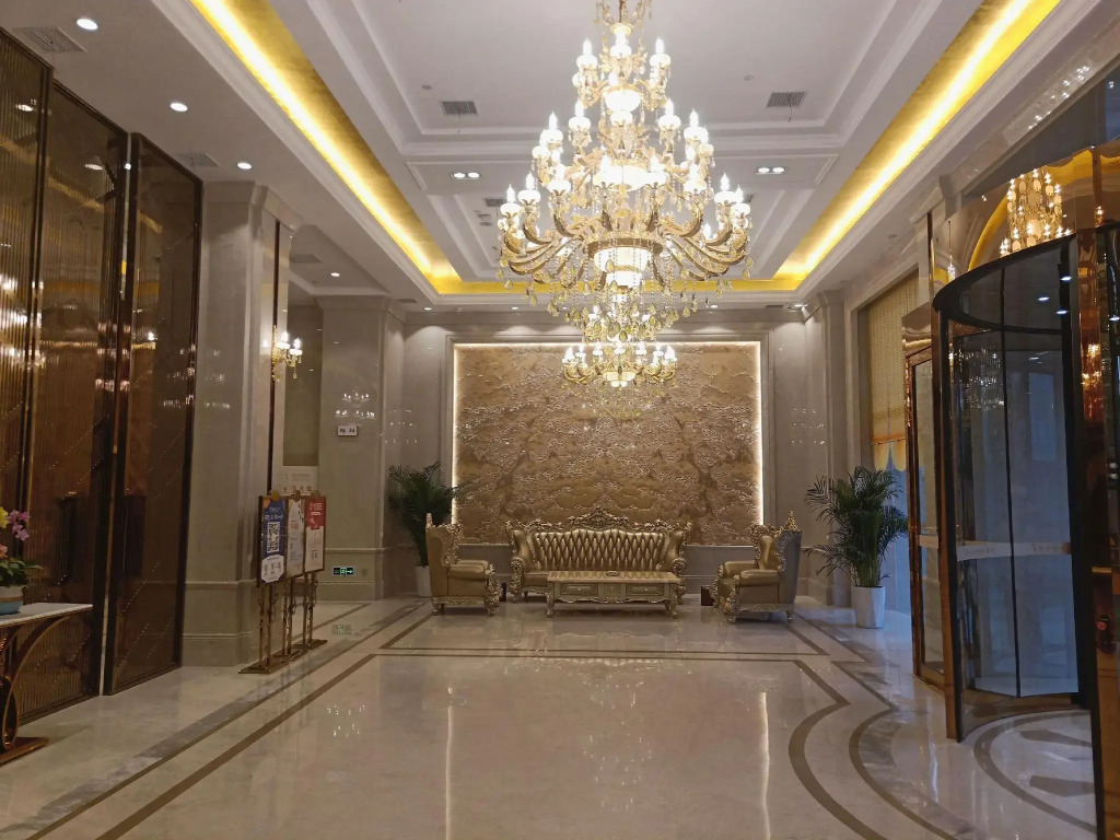 Vienna International Hotel (Wuhan Yangsi Port Yangtze River Bridge)