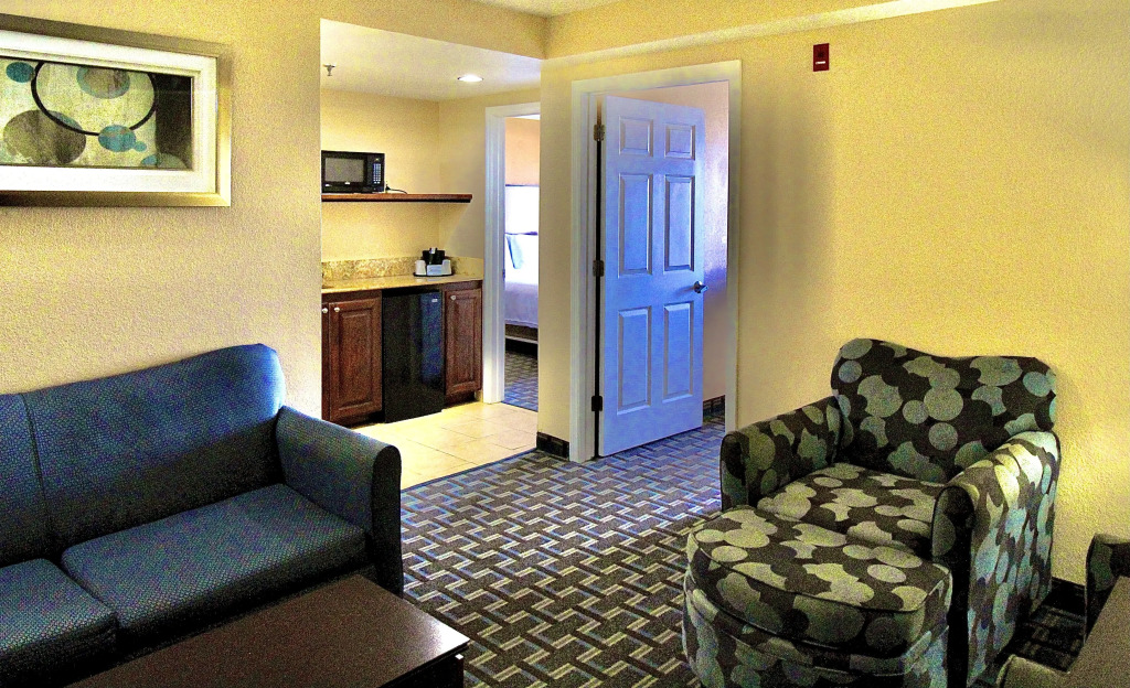 Holiday Inn Express Hotel & Suites Cocoa Beach by IHG