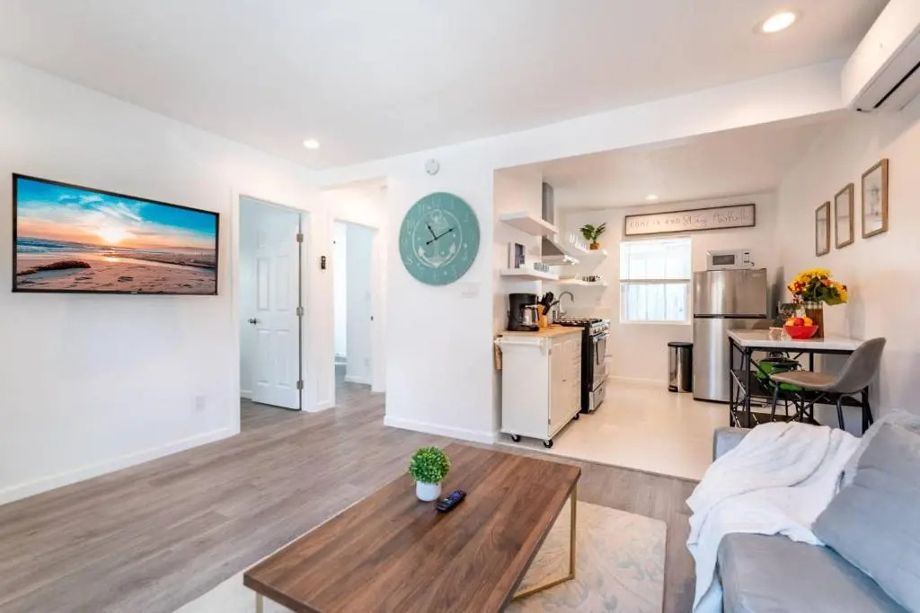 Leighton Campus Apt