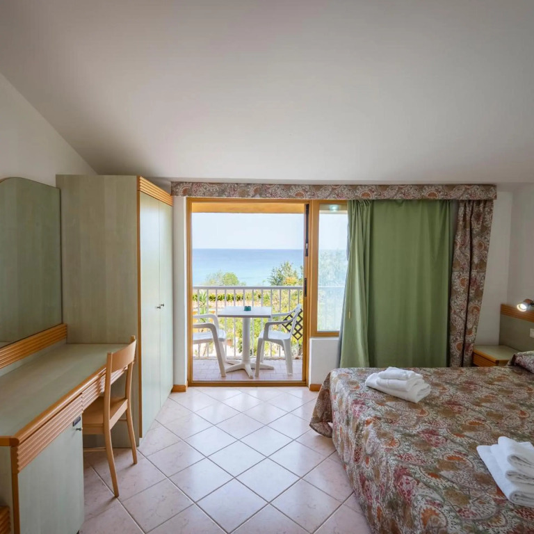 Cala Petrosa Resort