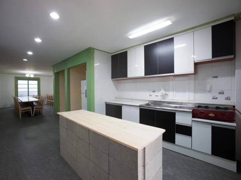 November Guesthouse