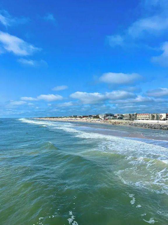 Coastal Clipper Charming 2 Bdr, Walk to Beach!
