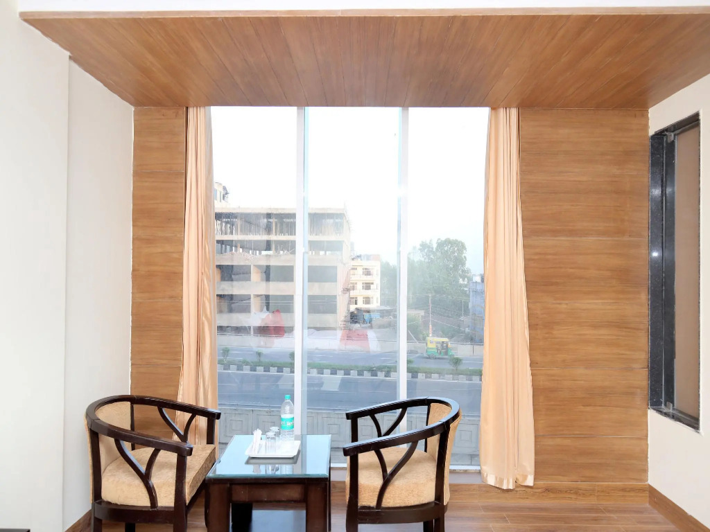 OYO 15486 Hotel New Diamond