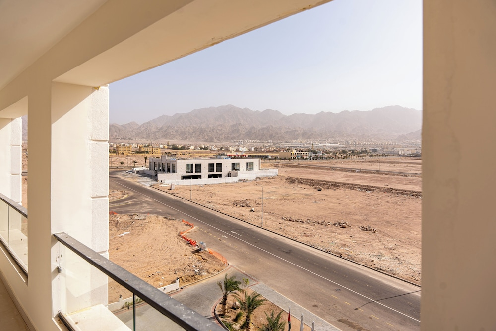 Golden Pillar Hotel