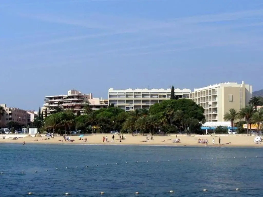 Appartement Le Lavandou, 1 pièce, 2 personnes - FR-1-251-224