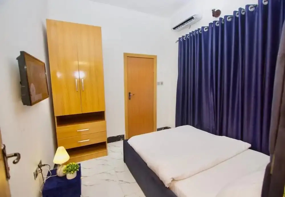Loomzy Suites and Apartments