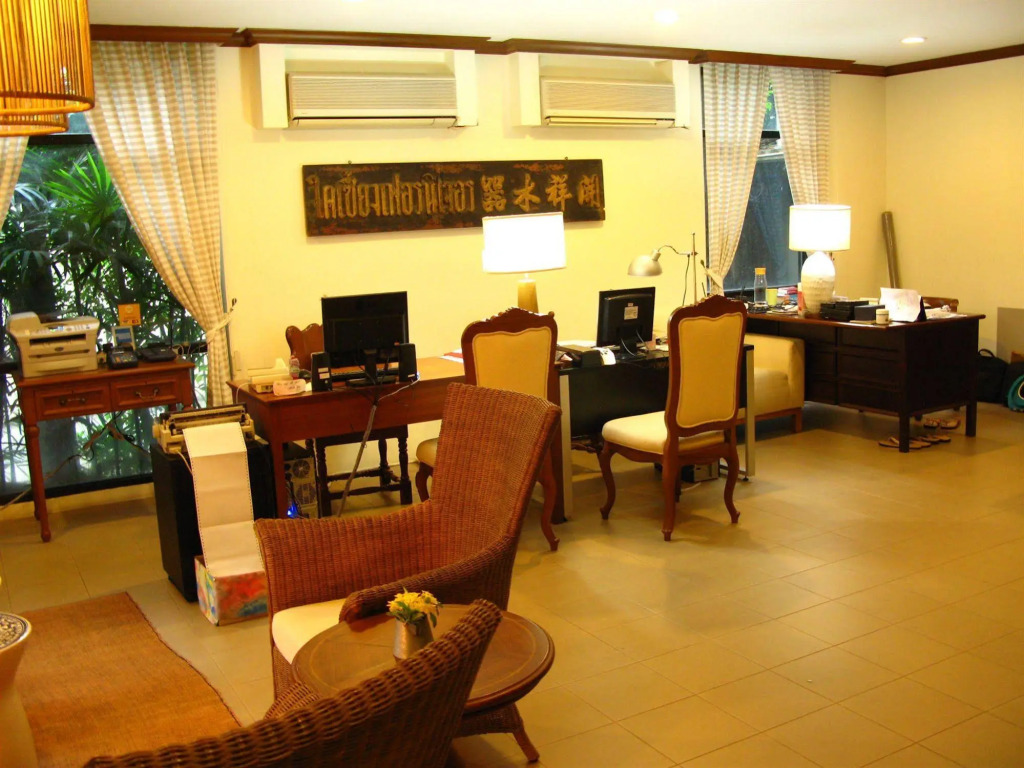 NT Place Sukhumvit Suites