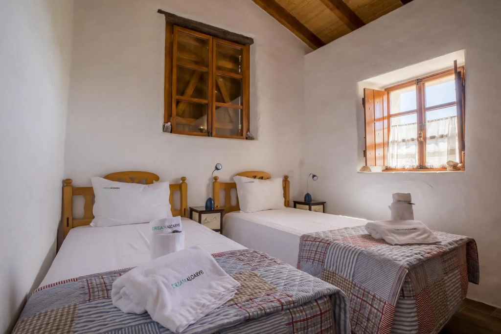 F - Casa do Garibaldi in Quinta das Alagoas