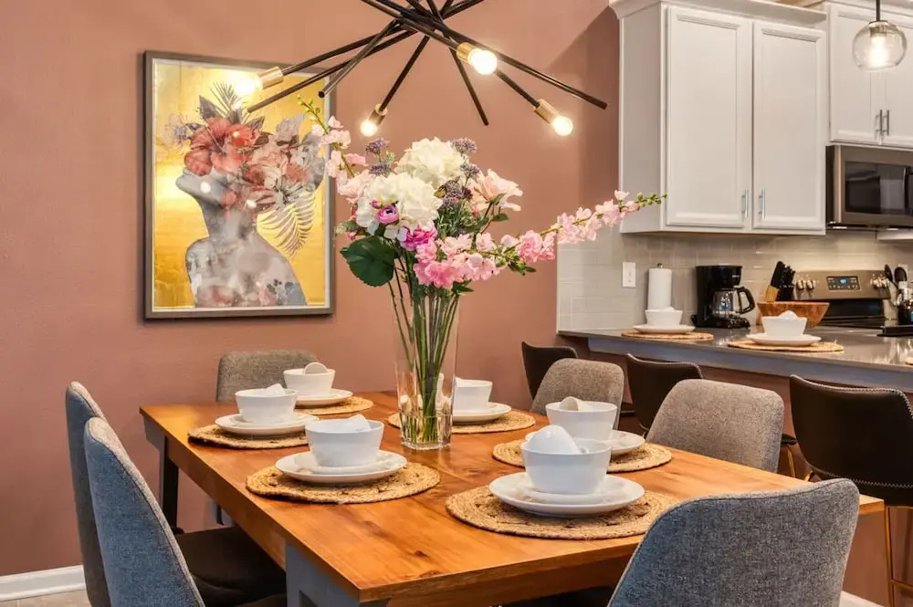 Modern 2BR Condo w Mickey Room - Family Perfection