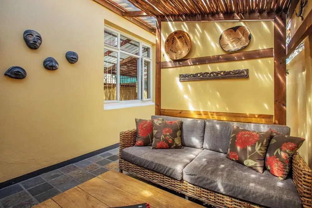 Toms Guest House