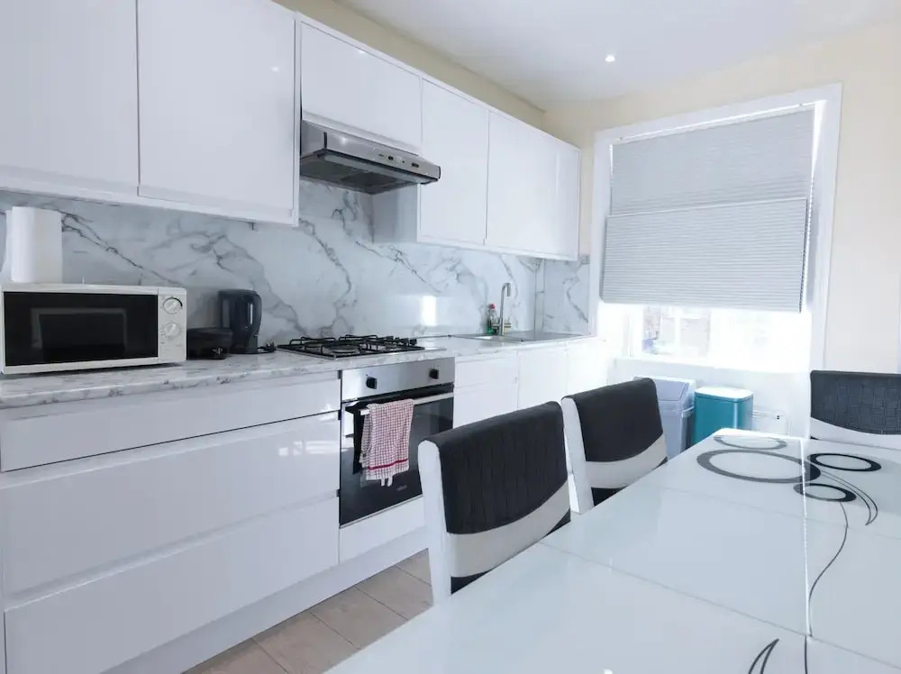 2-bed Gucci Flat - Sleeps 6 & Close to Harrods
