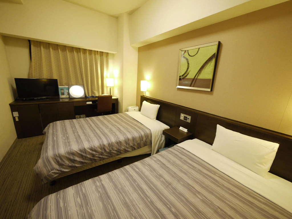 Hotel Route-Inn Chitose Ekimae