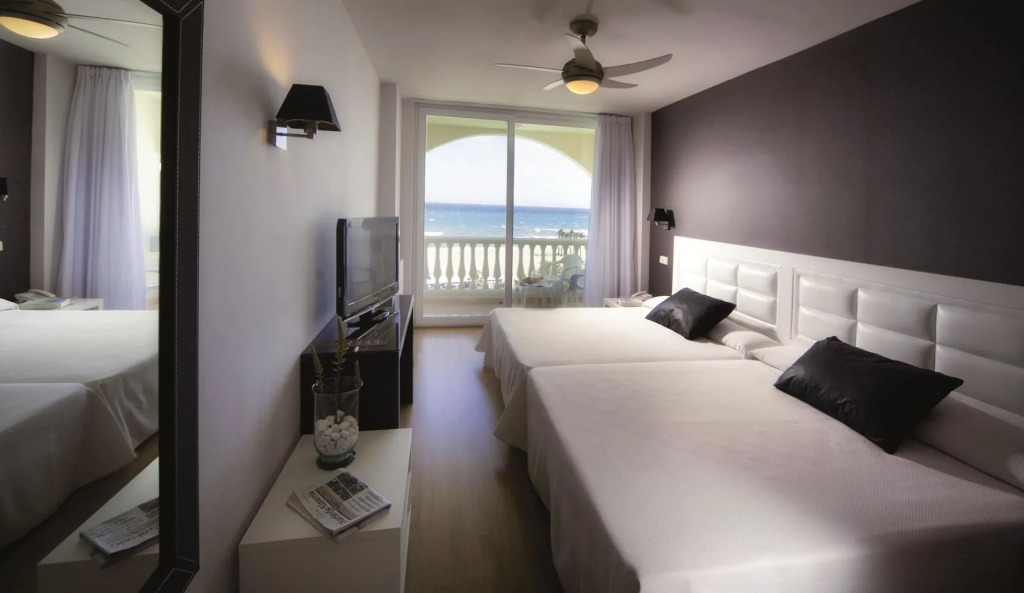 Evenia Zoraida Resort