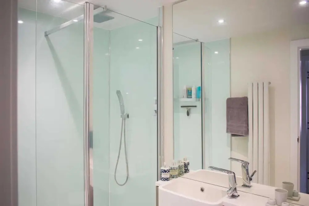 Bright 1 Bedroom City Centre Home With Historic Twist