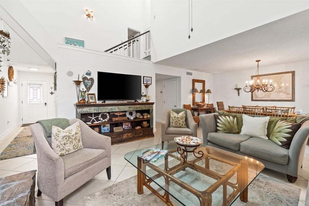 Shoreline Towers T/h 10 3 Bedroom Condo