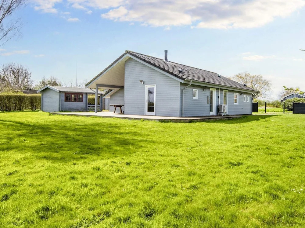 8 Person Holiday Home in Borkop