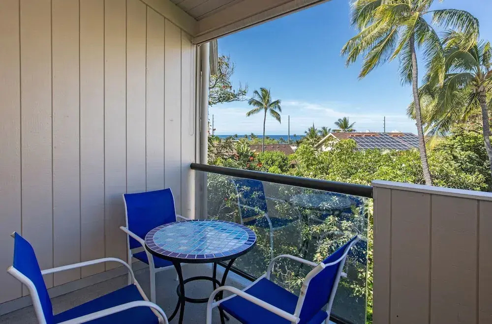 Kailua Bay Resort 4-305 2 Bedroom Condo