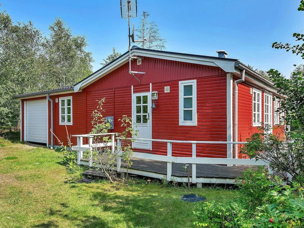 Rustic Holiday Home in Hemmet near Fjord
