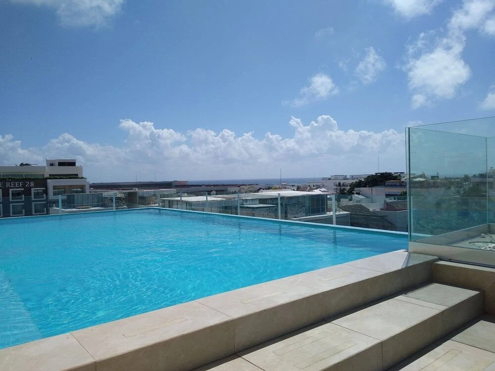 Apartment on the 5th Avenue with Pool, Gym and Parking for 4 sleeps