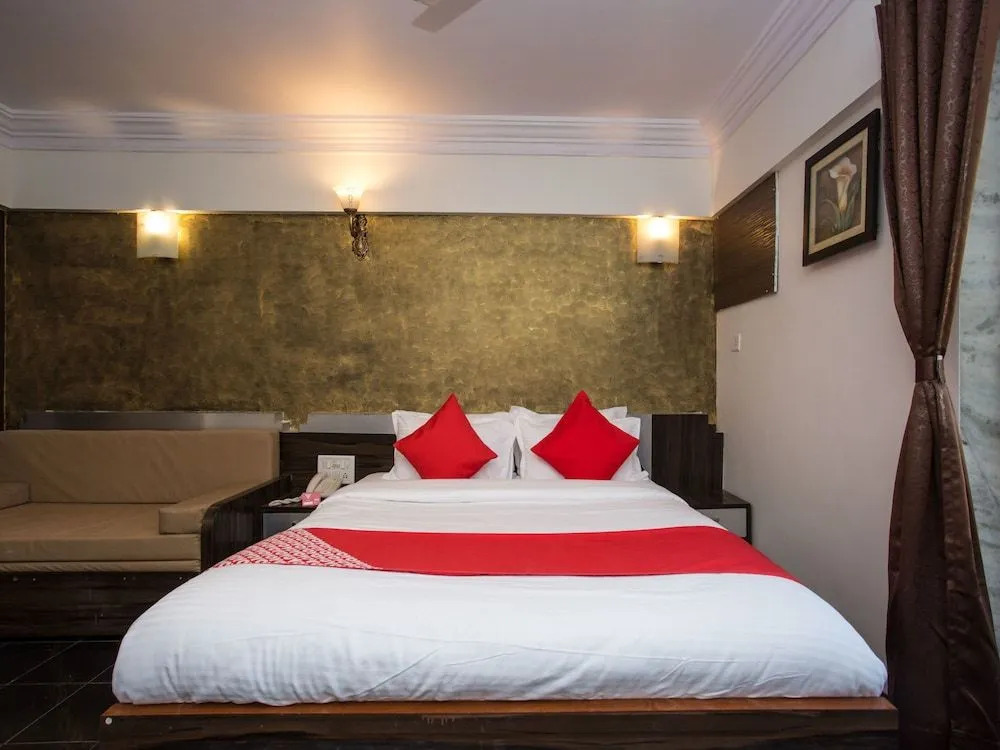 OYO 12078 Hotel Suncity