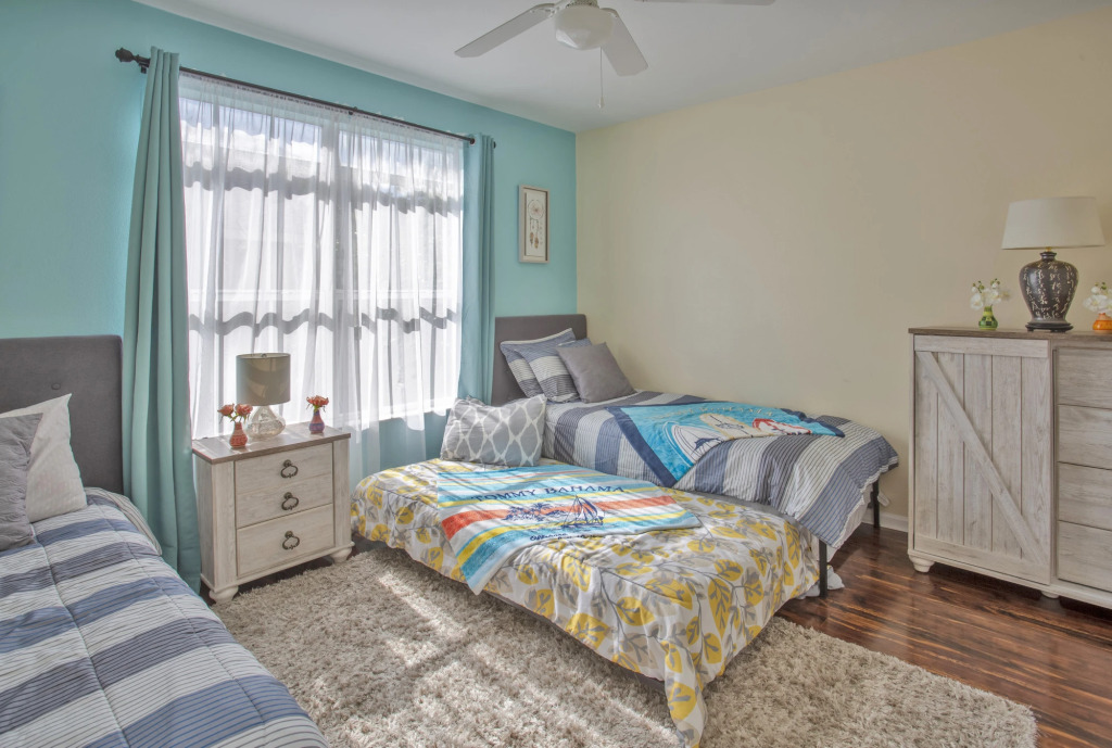 Exquisite Avalon Clearwater Condo,Minutes To Beach