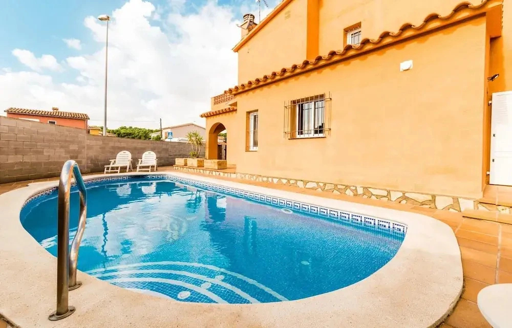 Villa in Riells Beach with Private Pool