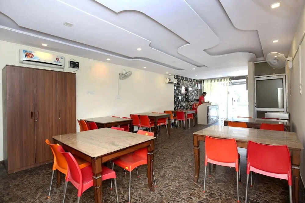 Hotel Satkar Avenue By OYO Rooms