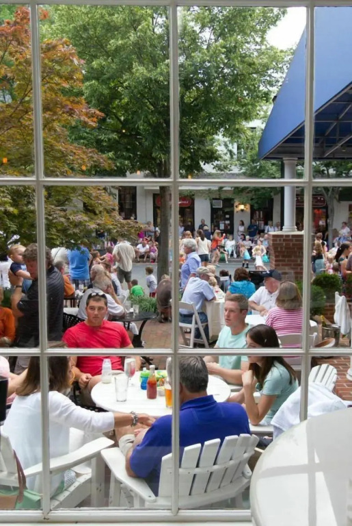 The Tidewater Inn