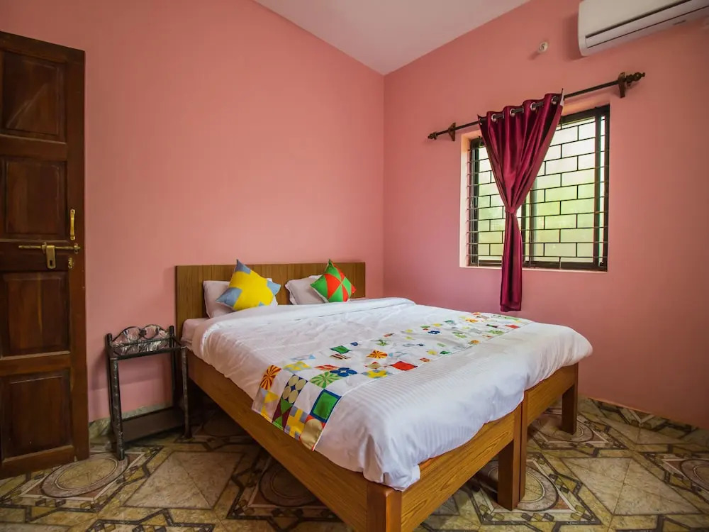 OYO 12435 Home Sunny 2BHK Uddo Beach
