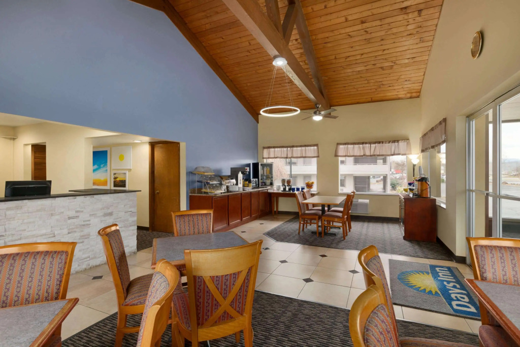Days Inn by Wyndham Oak Ridge Knoxville