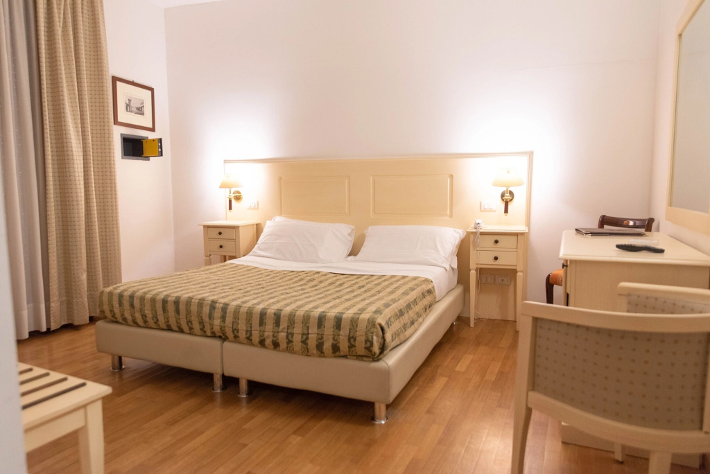 Отель Grand Hotel Duomo