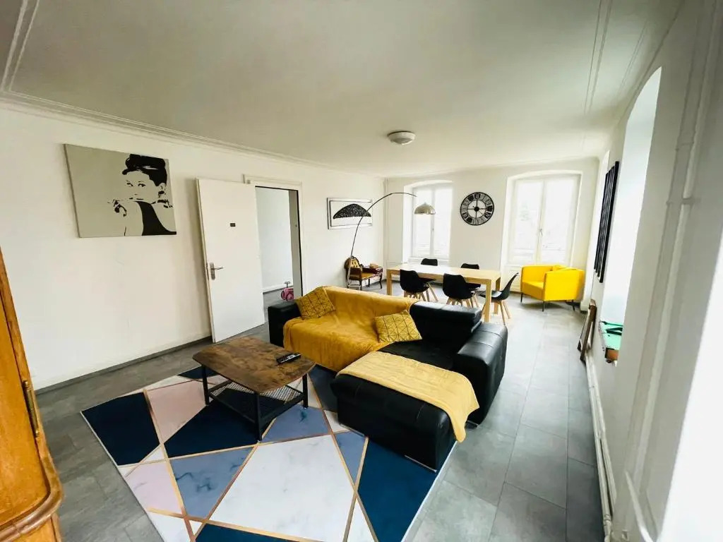 The 5 Continents - All 3 floors by Stay Swiss