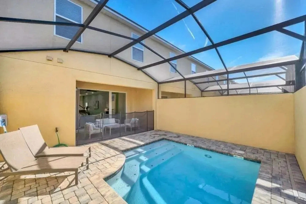 5 Bed With Private Splash Pool! 5 Bedroom Townhouse