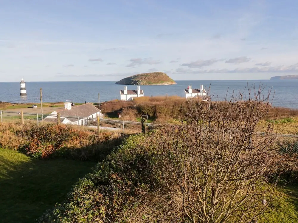 2 Old Coastguard House