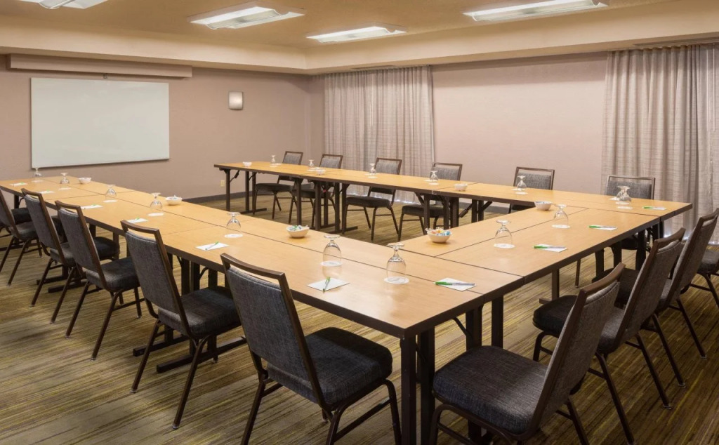 Courtyard by Marriott Orlando Airport