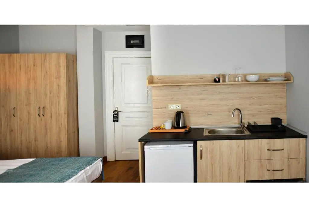 Andi Hotel