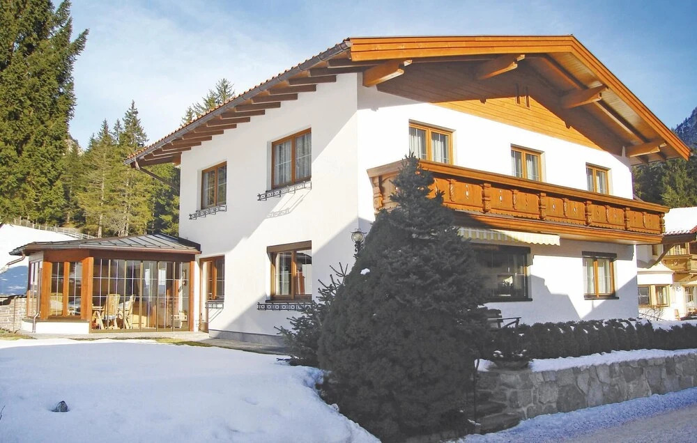Amazing Apartment in Gschnitz With 2 Bedrooms and Wifi