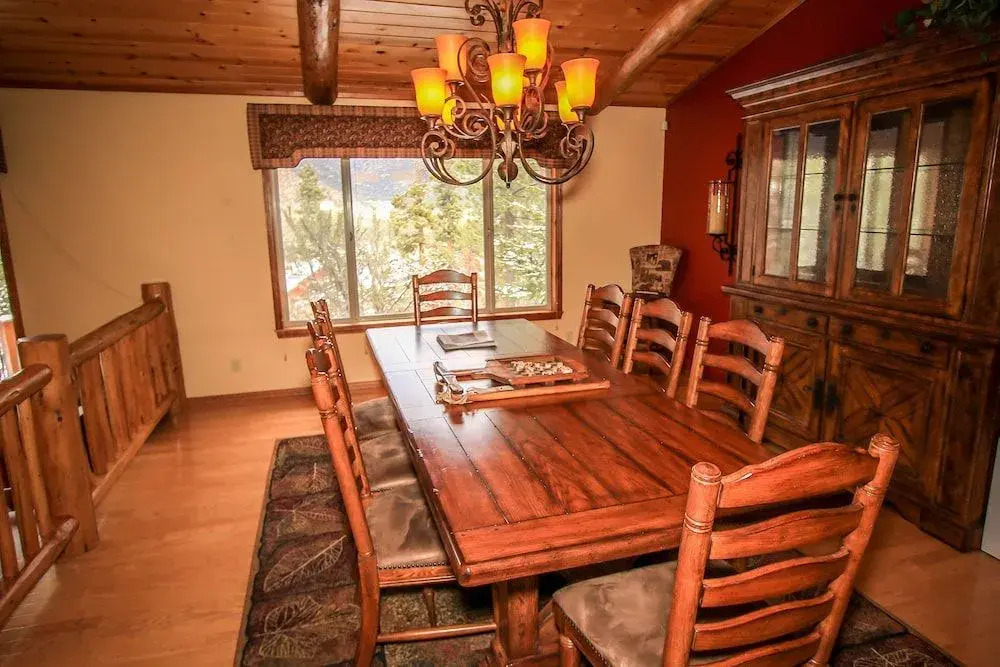 Edgehill Escape - 3 Br home by RedAwning