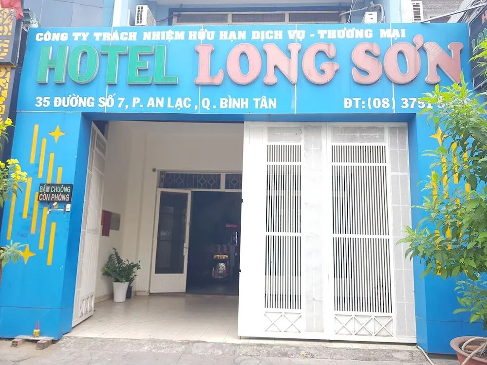 Oyo 682 Long Son Hotel