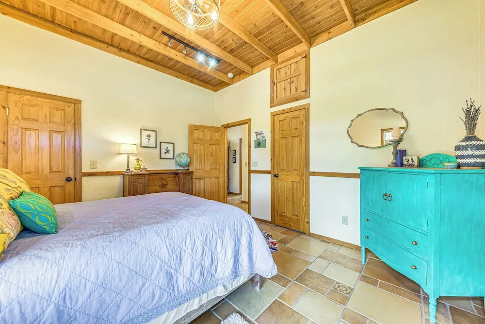 Ruidoso Retreat w/ Hot Tub & Patio!