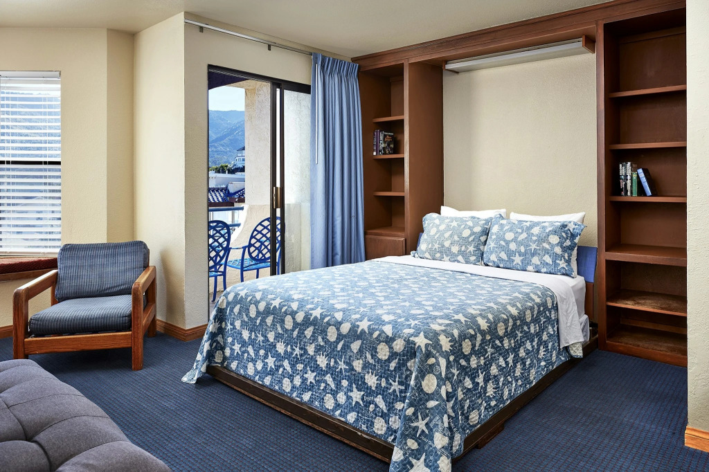 Seaport Village Inn, Avalon