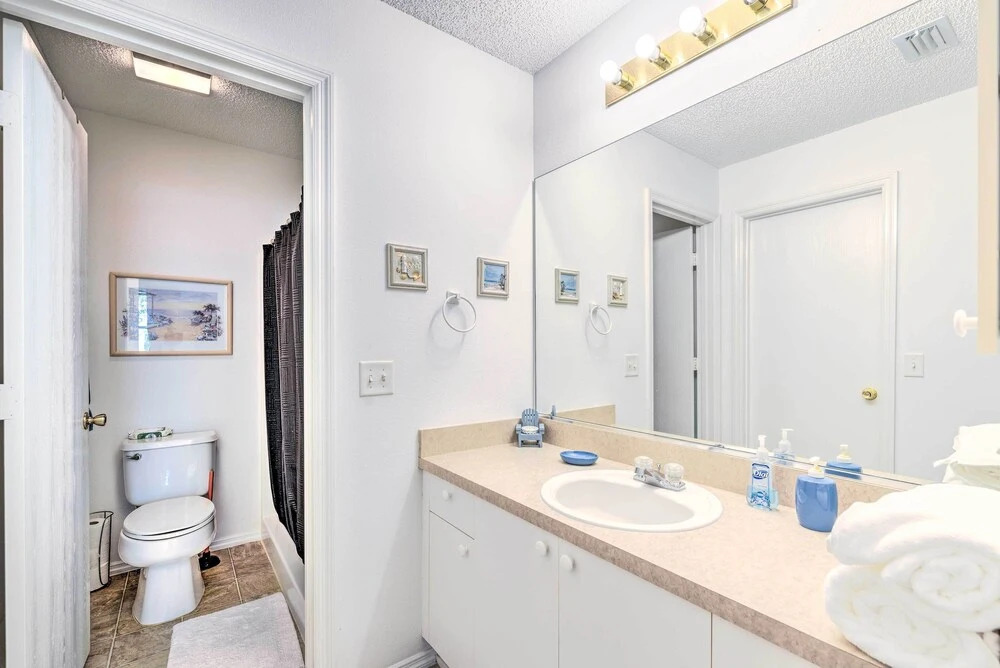 Sunny Home in The Villages with Lanai and Pool Access