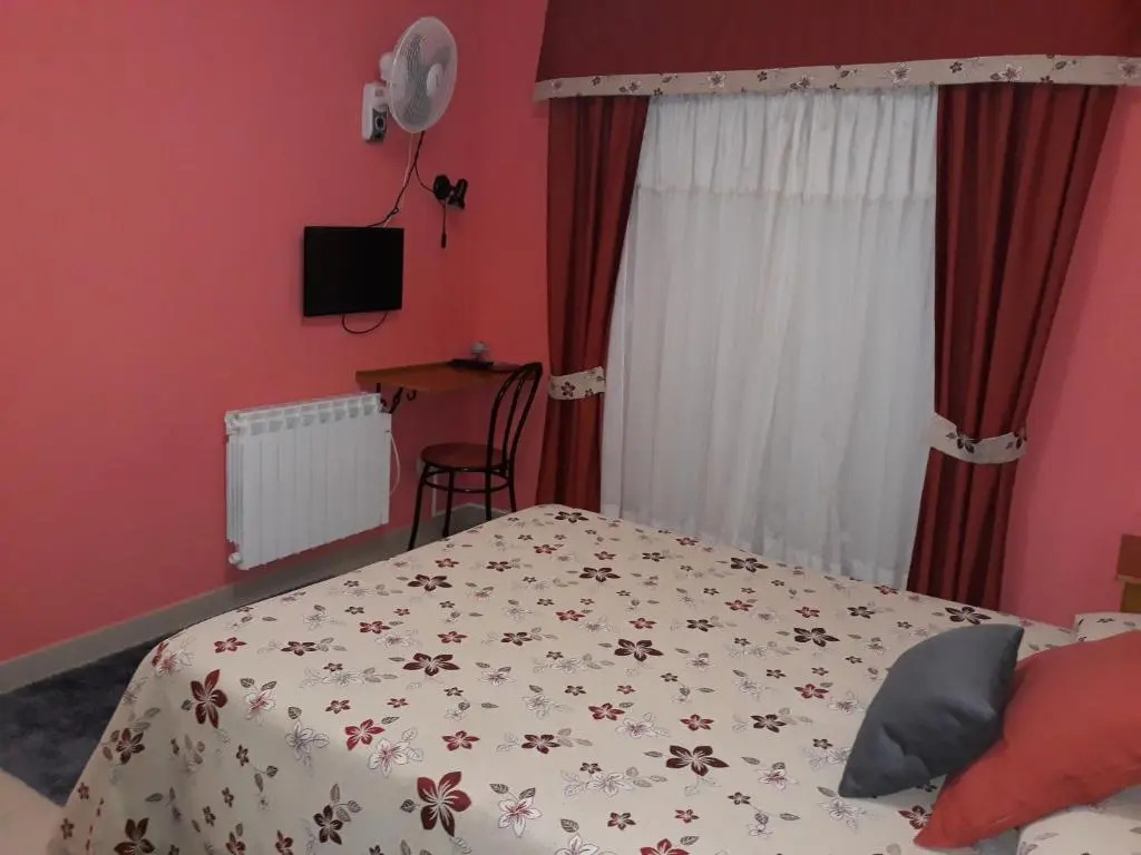 Hotel Valdoviño Air Con