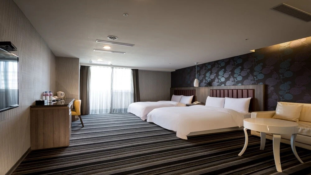 Zaw Jung Business Hotel