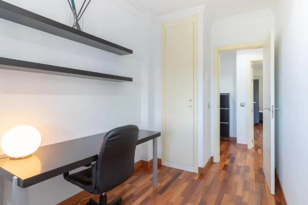 Flatguest Ramblas Golf 6c - Parking + Pool + Gym