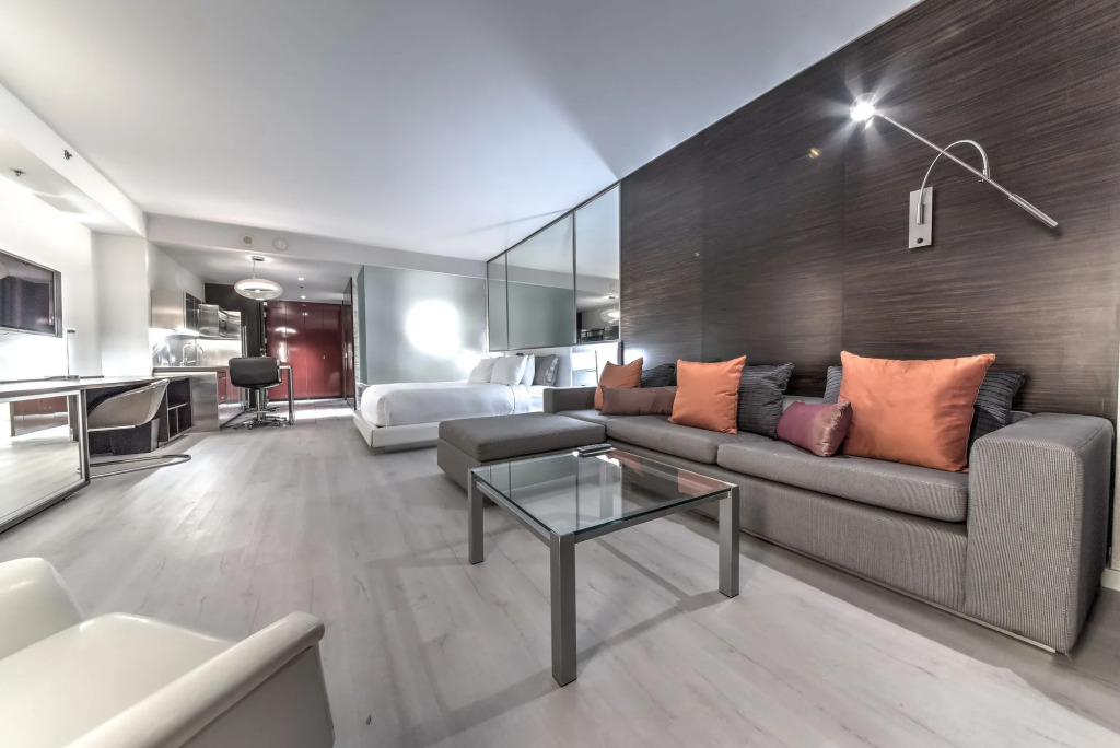 StripViewSuites at Palms Place